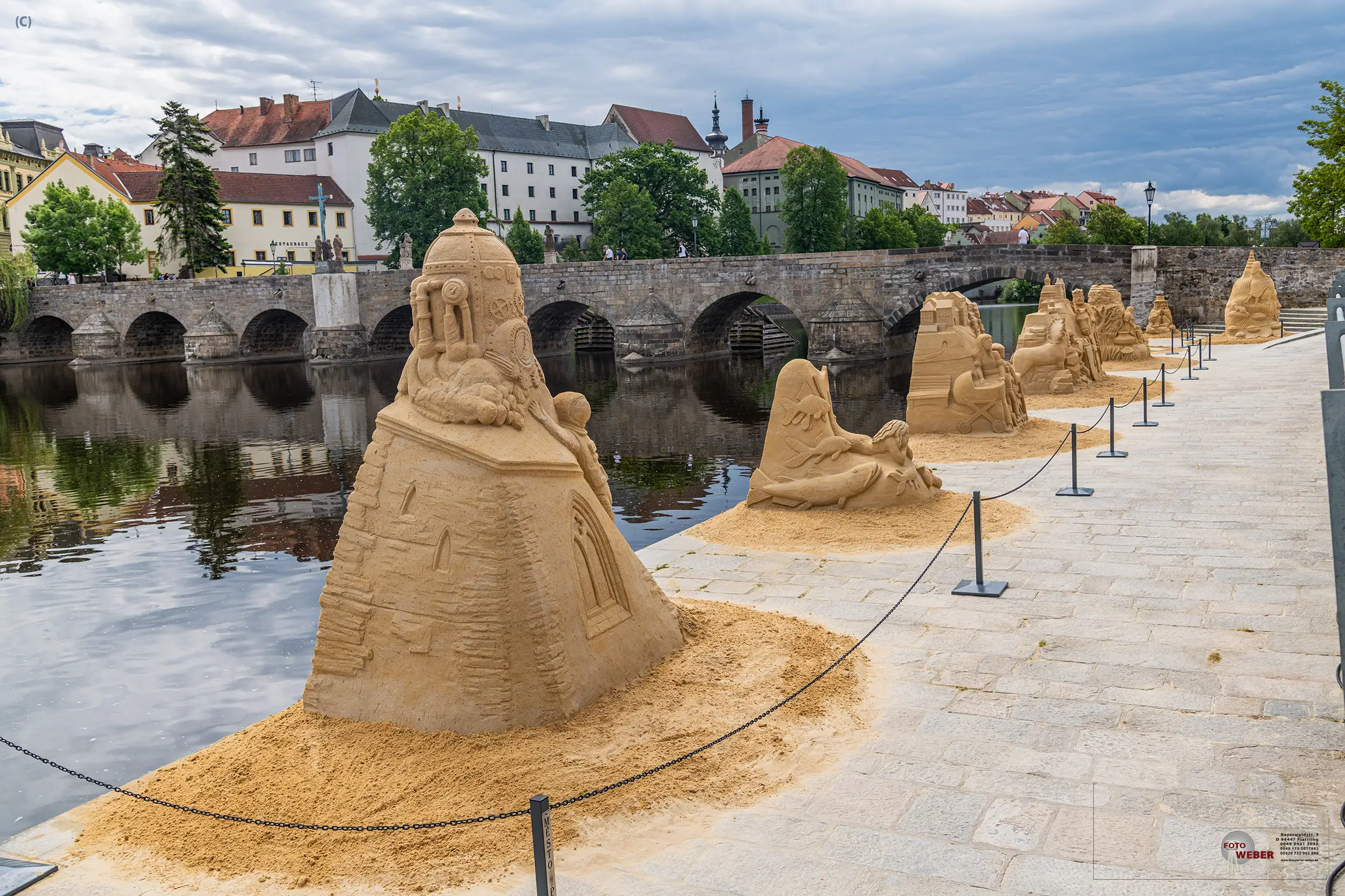 obr. k článku: Navštivte pískové sochy a město Písek